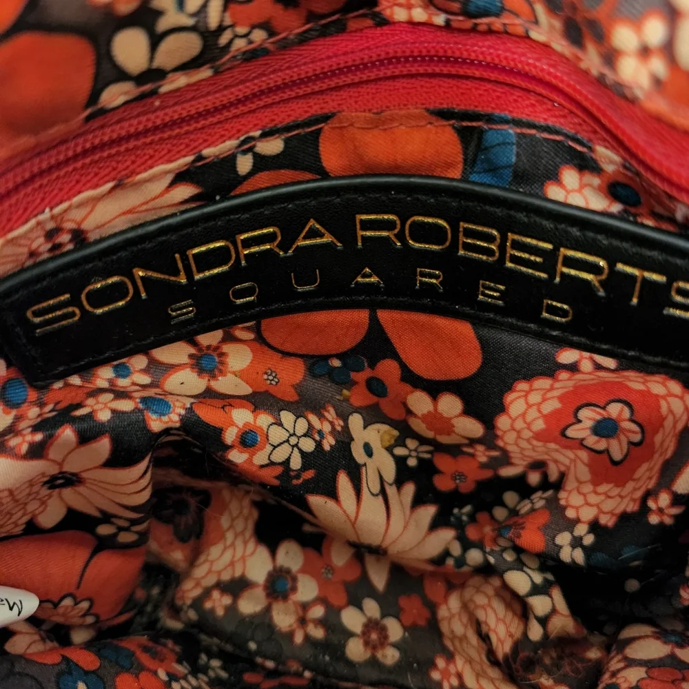 Sondra Roberts squared flip flop straw crossbody bag